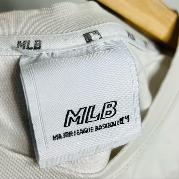 MLB NY Yankees White/Blue Paisley Graphic Logo Tee L - Picture 3 of 7